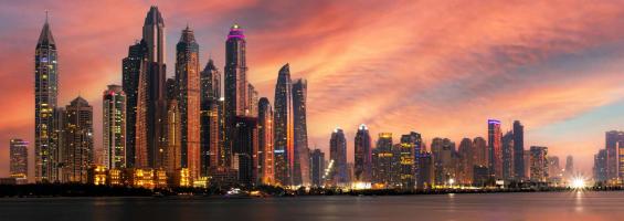 Dubai anochecer