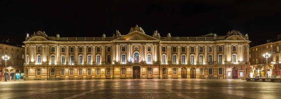 Edificio del Capitolio sede del ayuntamiento de Toulouse