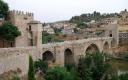 Muralla y puente de Toledo